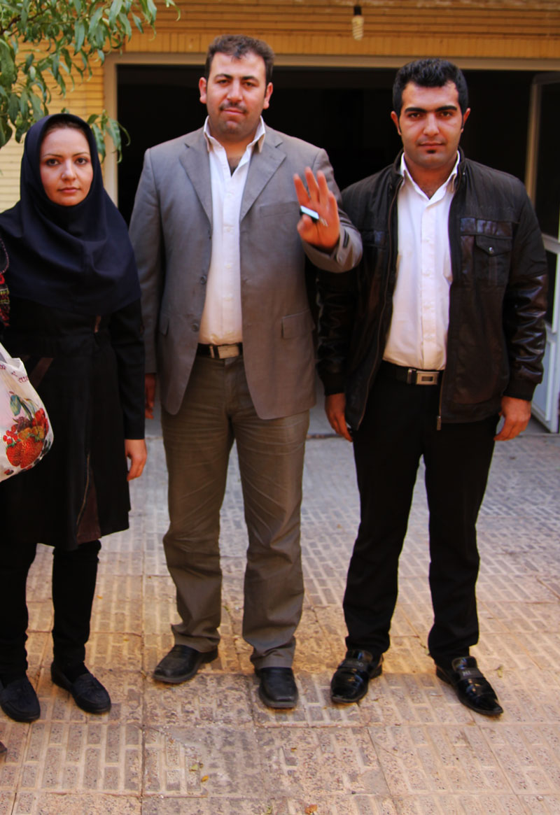 Barahm-und-Familie,-Tabriz-Iran